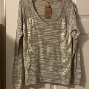 Juniors gray with lace v neck shirt